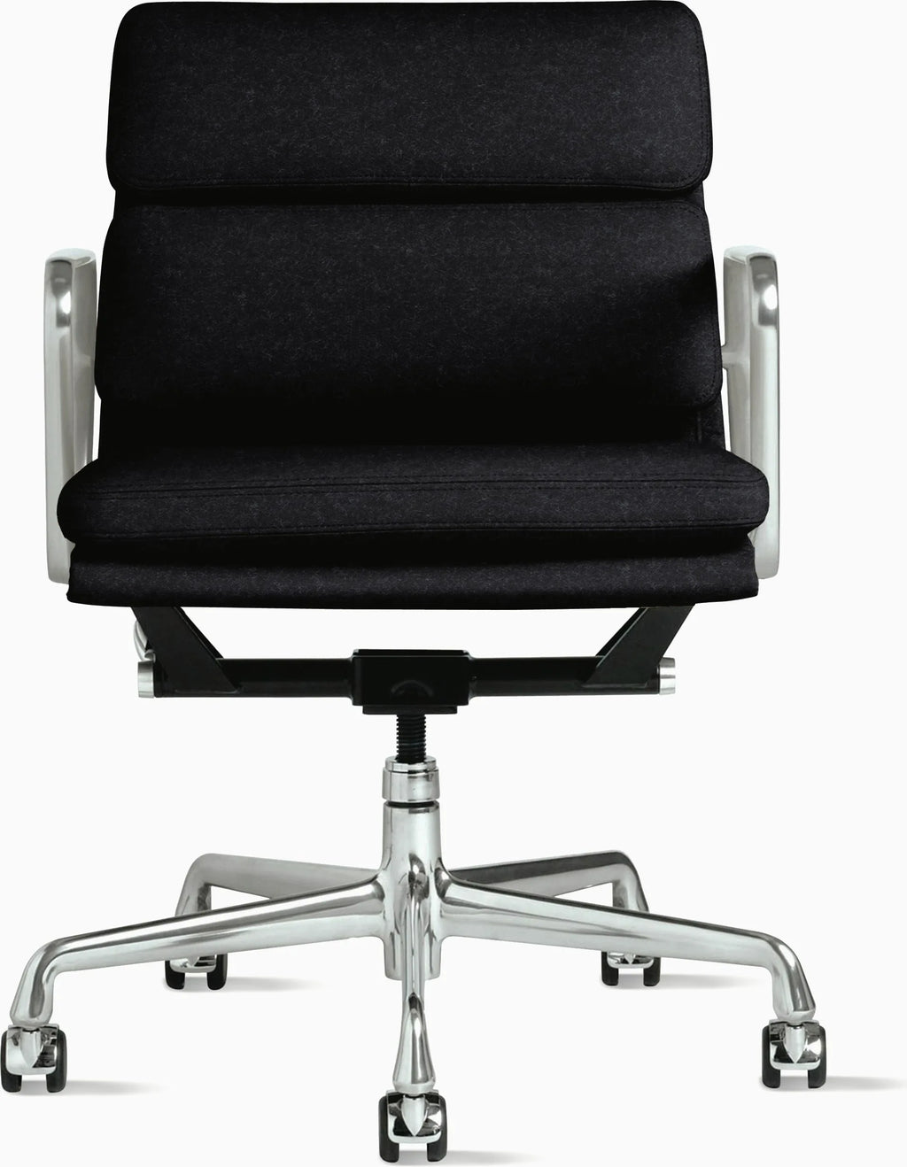 Eames Soft Pad Management Chair