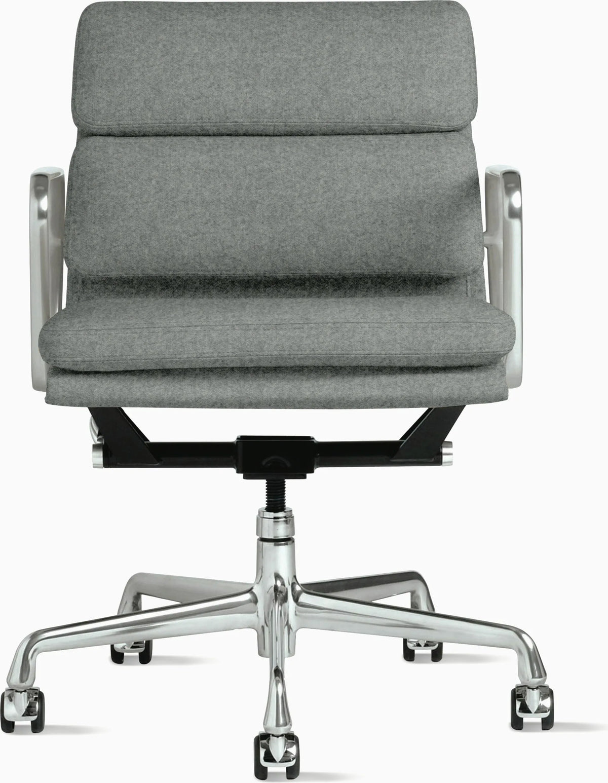 Eames Soft Pad Management Chair