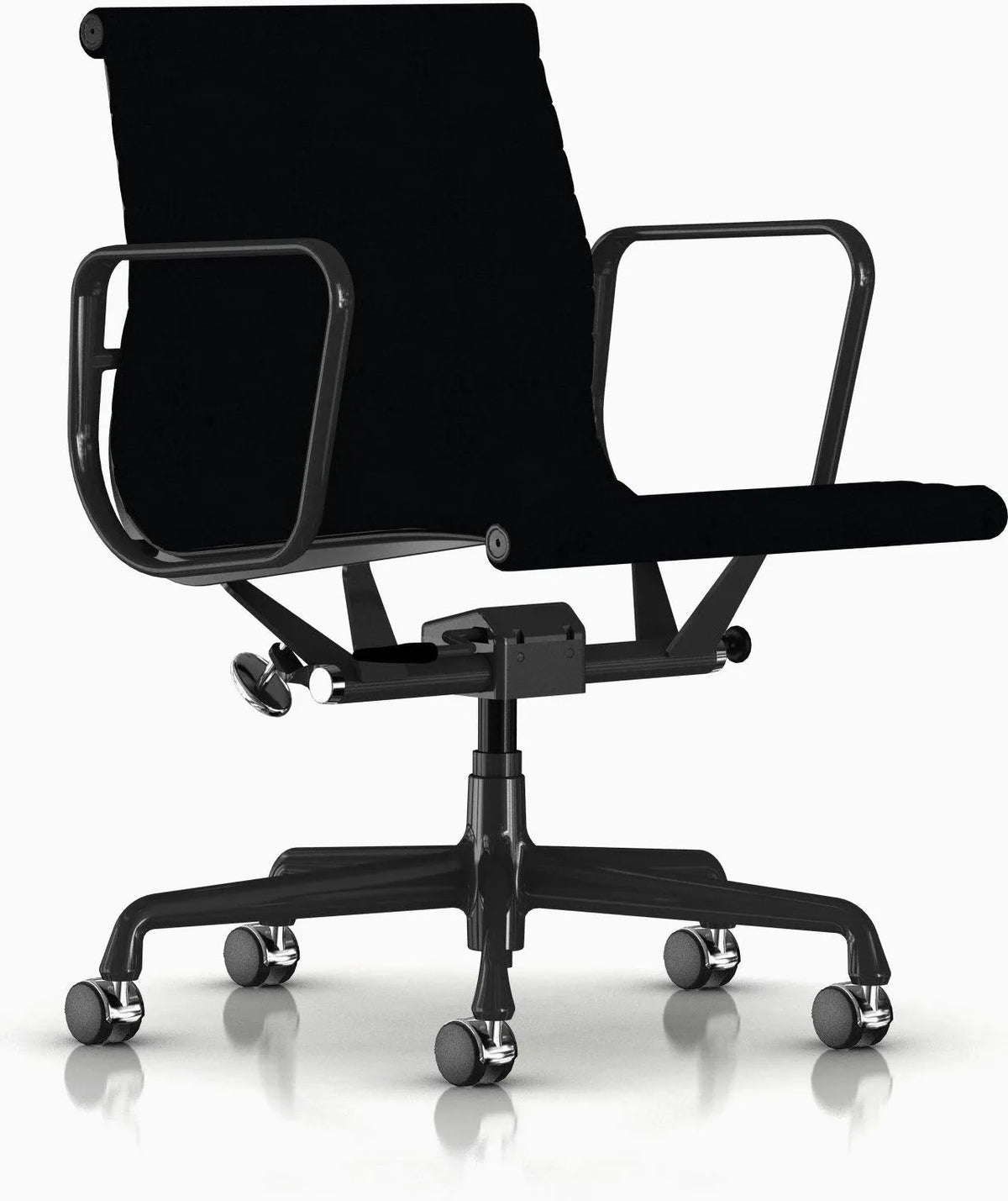 Eames Aluminum Group Chair, Executive