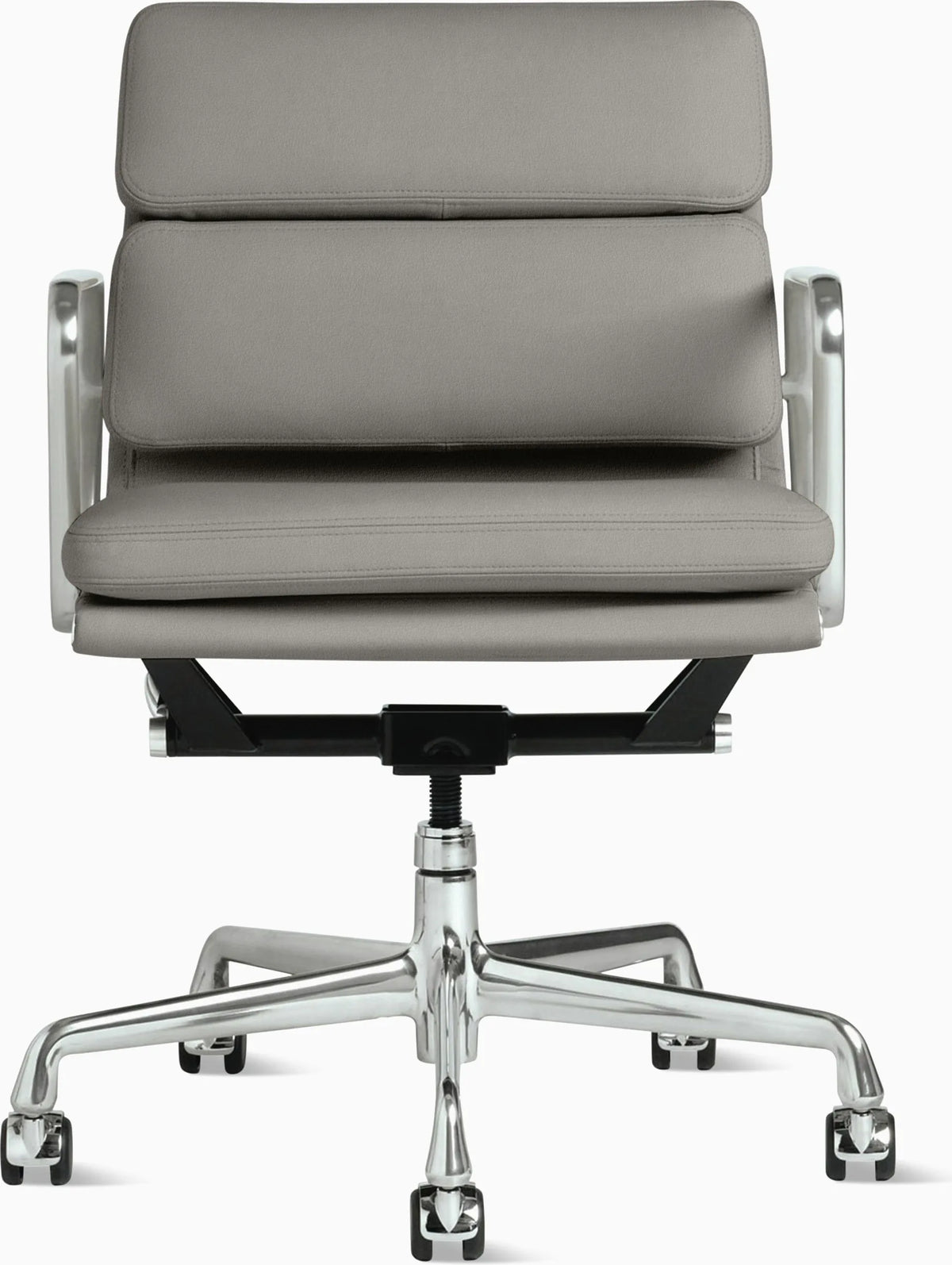 Eames Soft Pad Management Chair