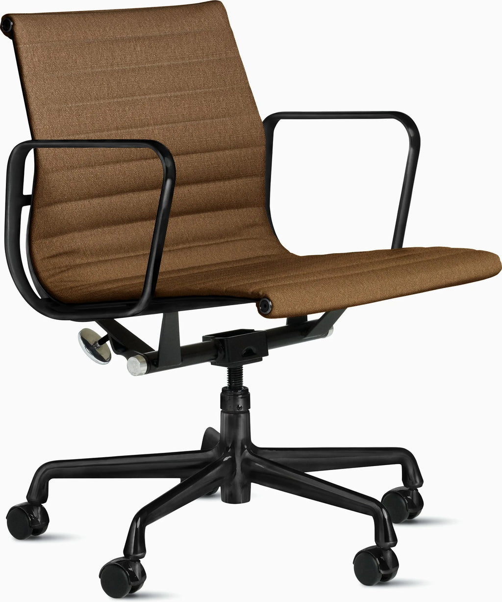 Eames Aluminum Group Chair, Management