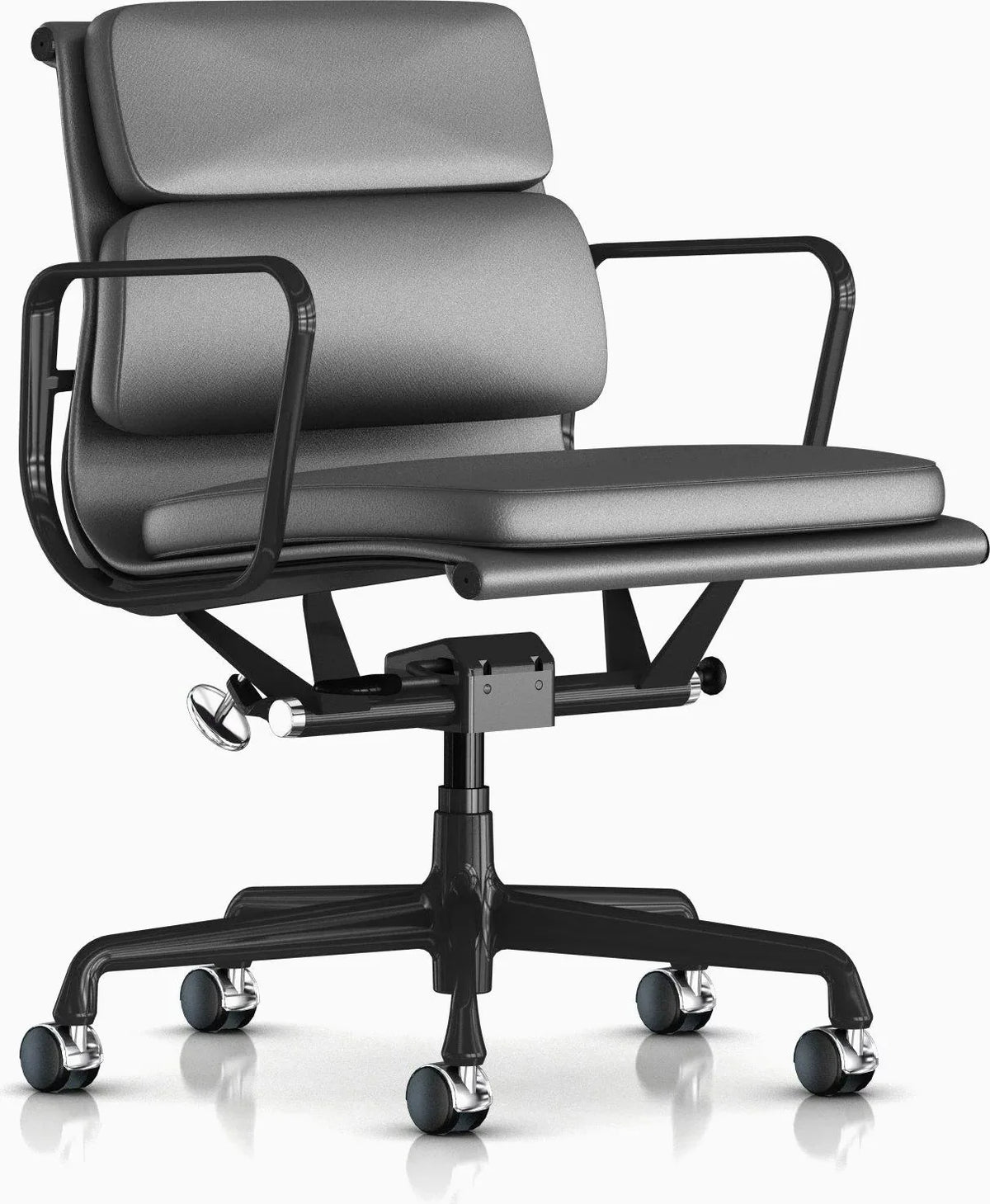 Eames Soft Pad Executive Chair